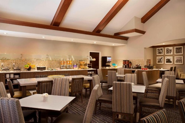Residence Inn by Marriott Toronto Airport image 15