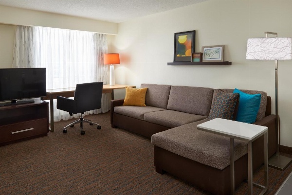 Residence Inn by Marriott Toronto Airport image 3