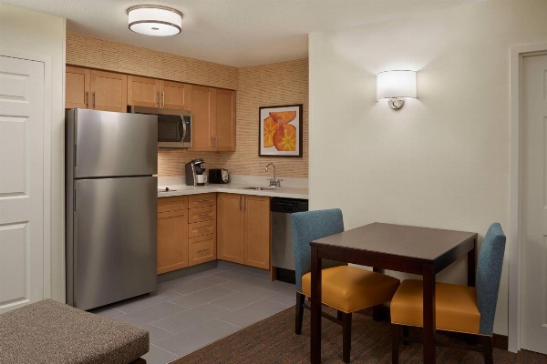 Residence Inn by Marriott Toronto Airport image 7